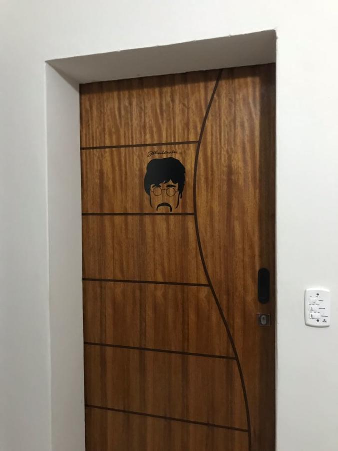 Casa Beatles Hostel Бауру Екстериор снимка